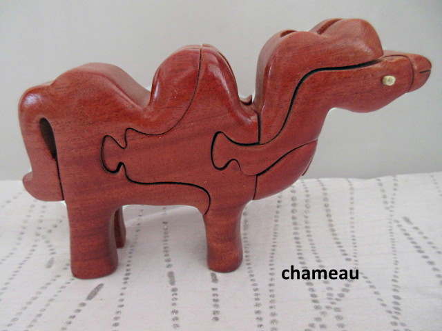 Puzzle en bois - chameaux